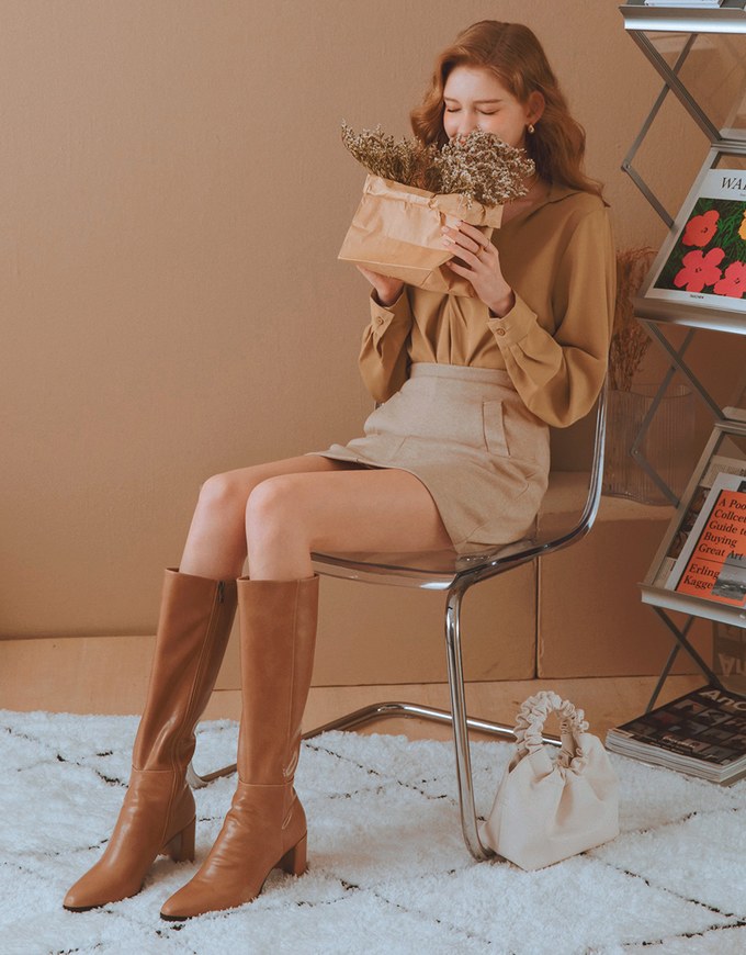 Minimalist Knot Notch Neck Blouse