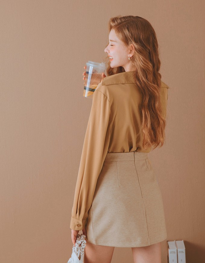 Minimalist Knot Notch Neck Blouse