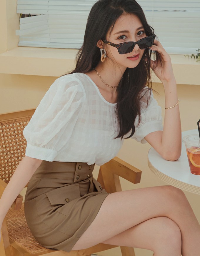 Edgy Chic Utility Mini Skirt