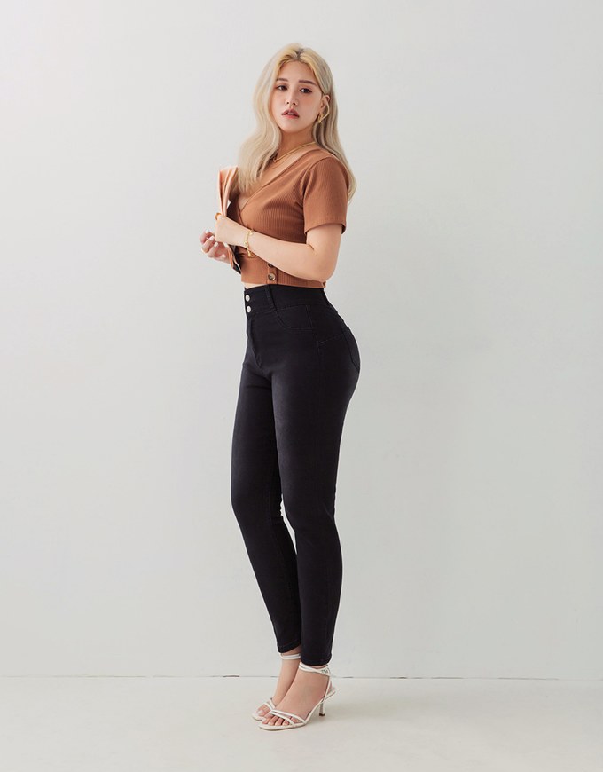 No Filter Shape-Up Slimming Skinny-Fit Denim Pants 2.0 (With Butt Padding)