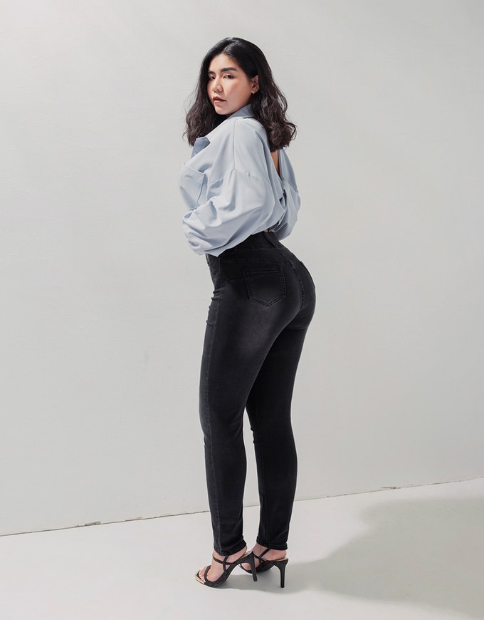 No Filter Shape-Up Slimming Skinny-Fit Denim Pants 2.0 (With Butt Padding)