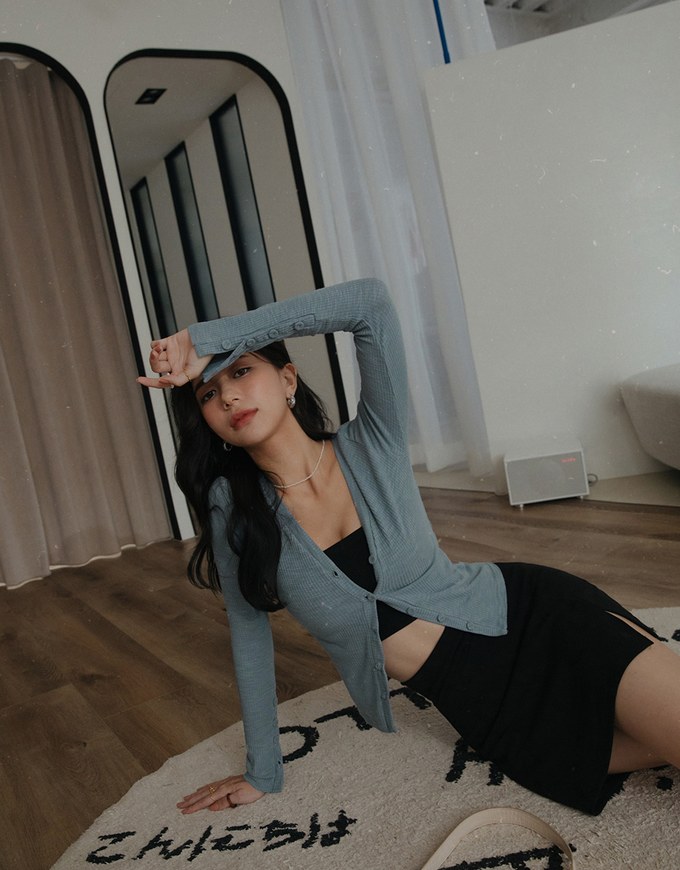 Finest Minimalistic Buttoned Ribbed Top