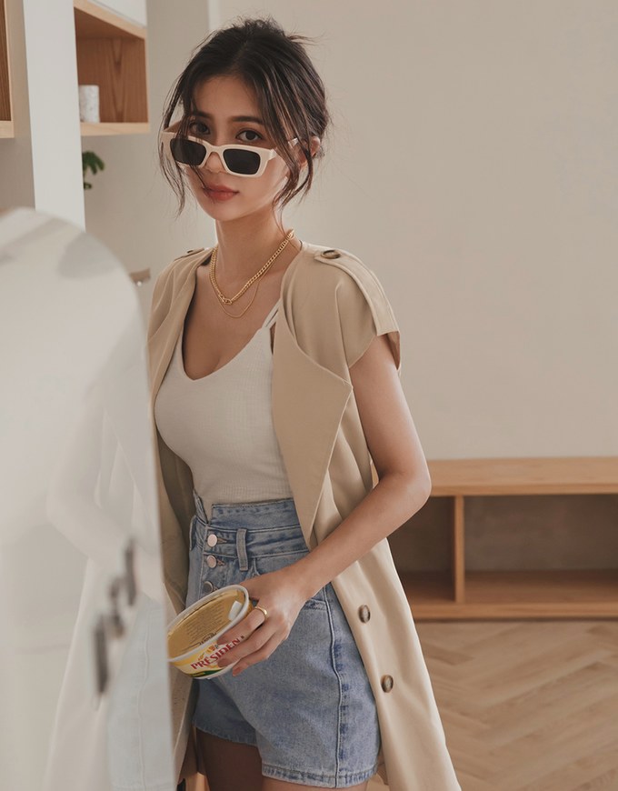 Modern Twist Sleeveless Trench Coat (With belt)