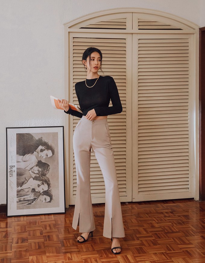 Minimalist Staple 2Way Crossover Crop Top