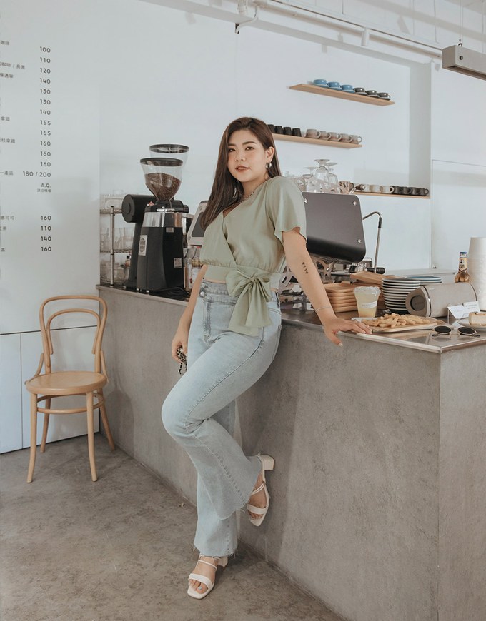 Sophisticated Side-Tie Crop Top (With Shoulder Pads)