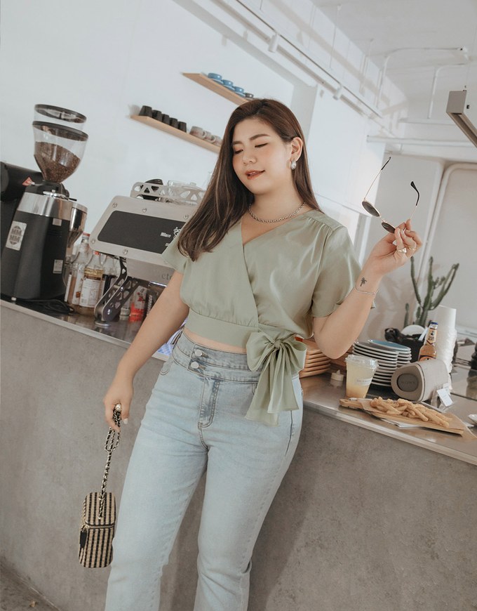 Sophisticated Side-Tie Crop Top (With Shoulder Pads)
