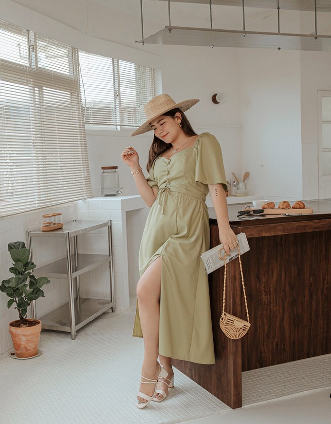 Vintage Criss Cross Front Hollow Slit Maxi Dress