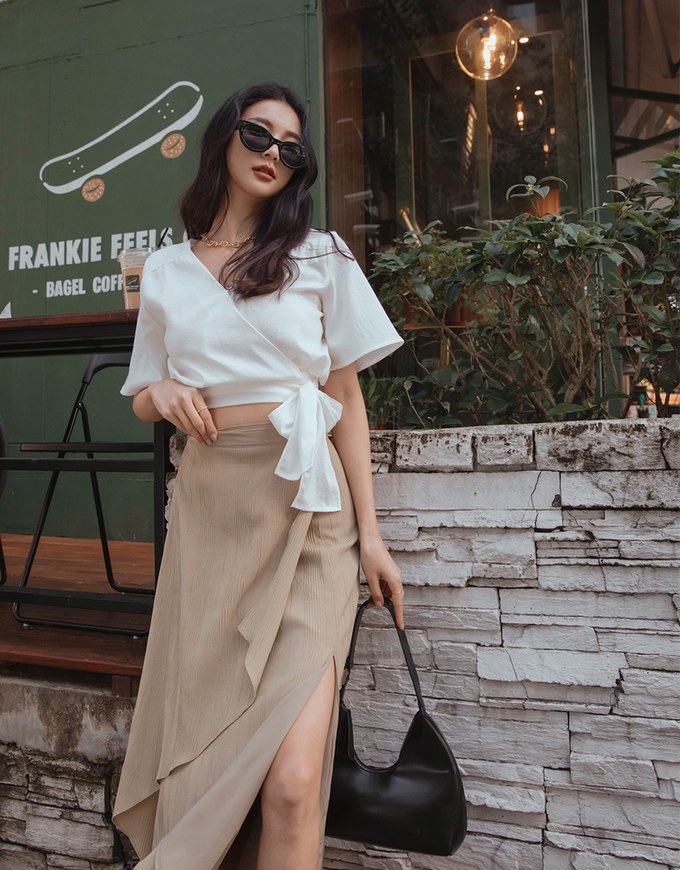 Sophisticated Side-Tie Crop Top (With Shoulder Pads)