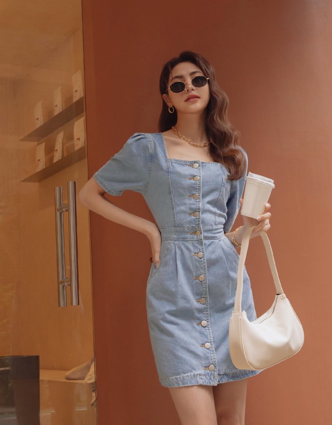 Back-Crossed Hollow Square-Necked Buttoned Denim Mini Dress