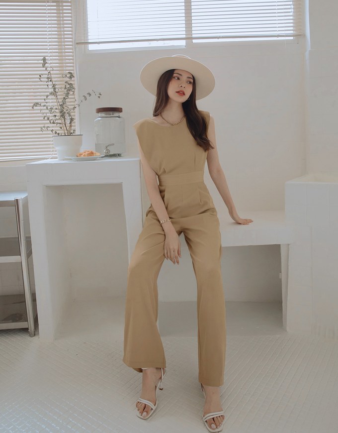 Edgy Smart Sleeveless Jumpsuit (With Shoulder Pads)