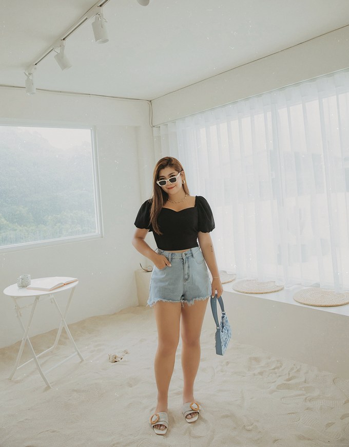 Retro Square Neck Puff Sleeves Crop Top