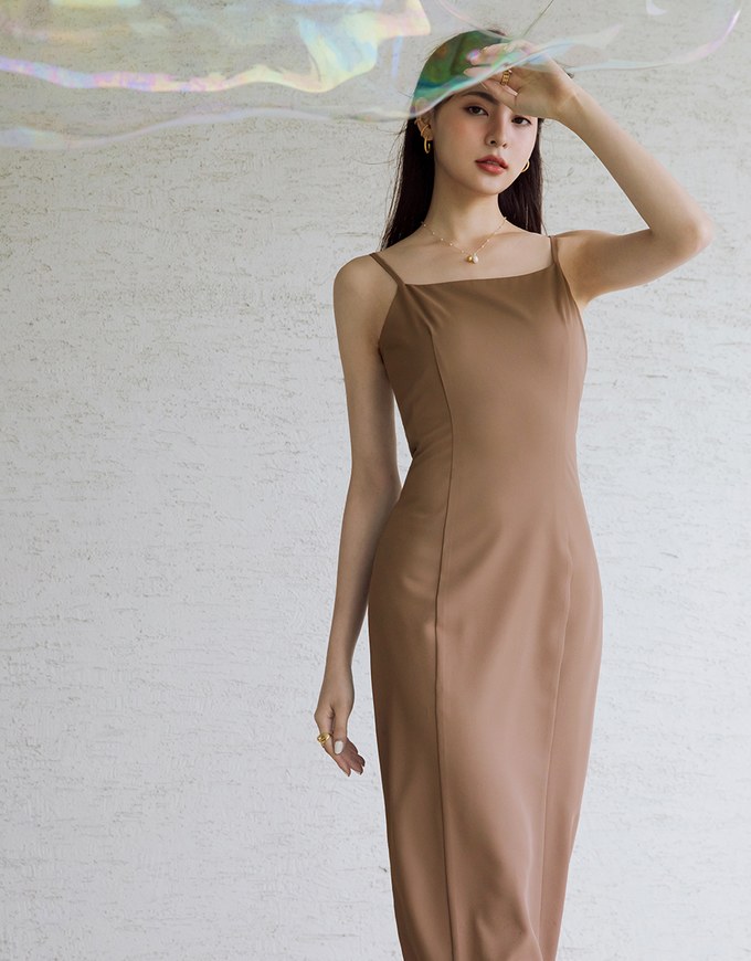 【Vacanza】Thin Strap Back Cut Out Slit Maxi Dress