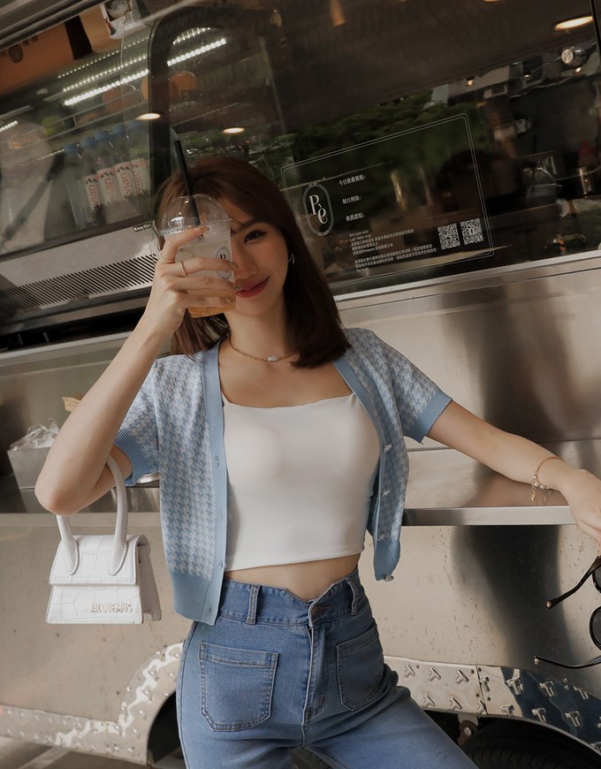 Feminine Chic Houndstooth Knit Top