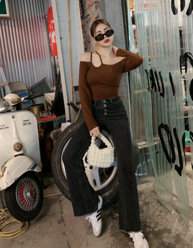 Buttoned Distressed Hem Denim Flared Pants