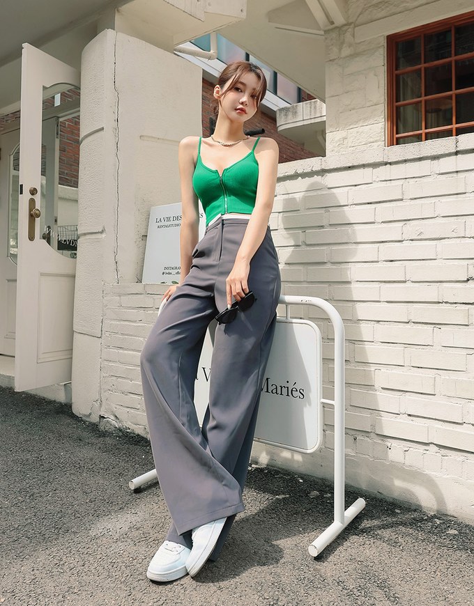 【Air 2.0】Zippered Spaghetti Bra Top ( With Padding)