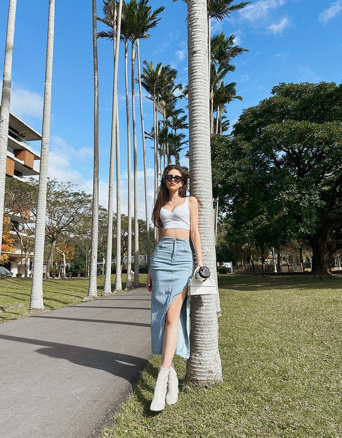 No Filter Irregular Cut Slim Fit Denim Skirt