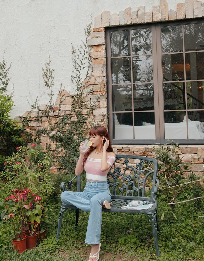 Double Button Stitched Denim Trumpet Pants