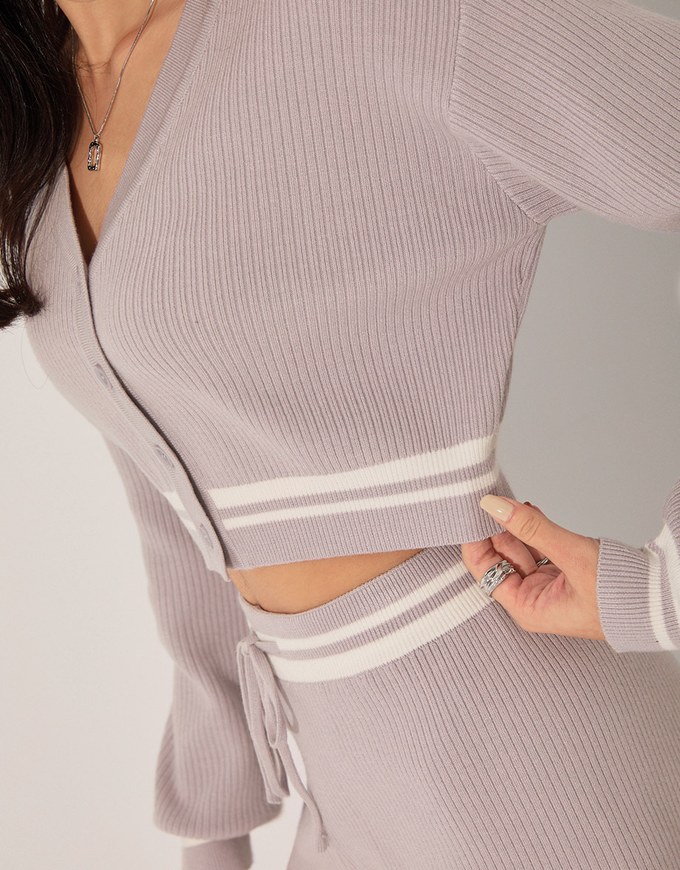 V-Neck Rolled Hem Knitted Top