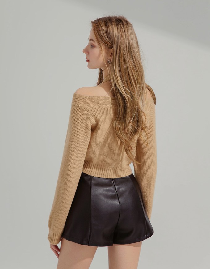 Front Twist Hollow-out Neck Knitted Top