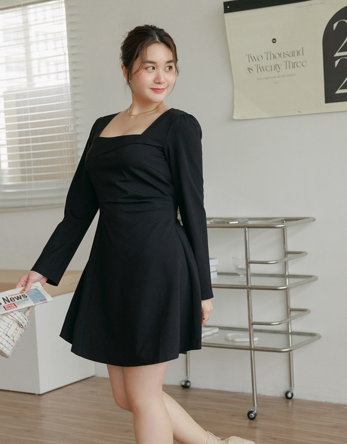 Elegant Square Neck Side Scrunch Mini Dress