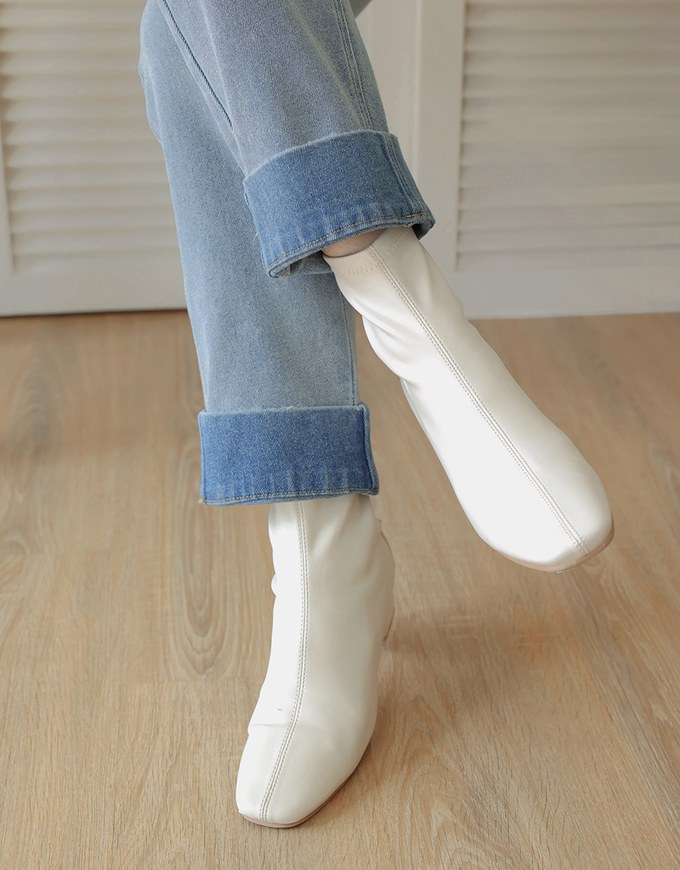 Foldable Denim Straight Leg Pants