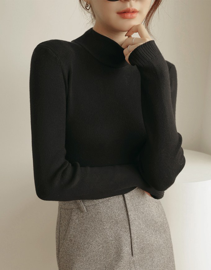 Classic Turtleneck Knitted Top