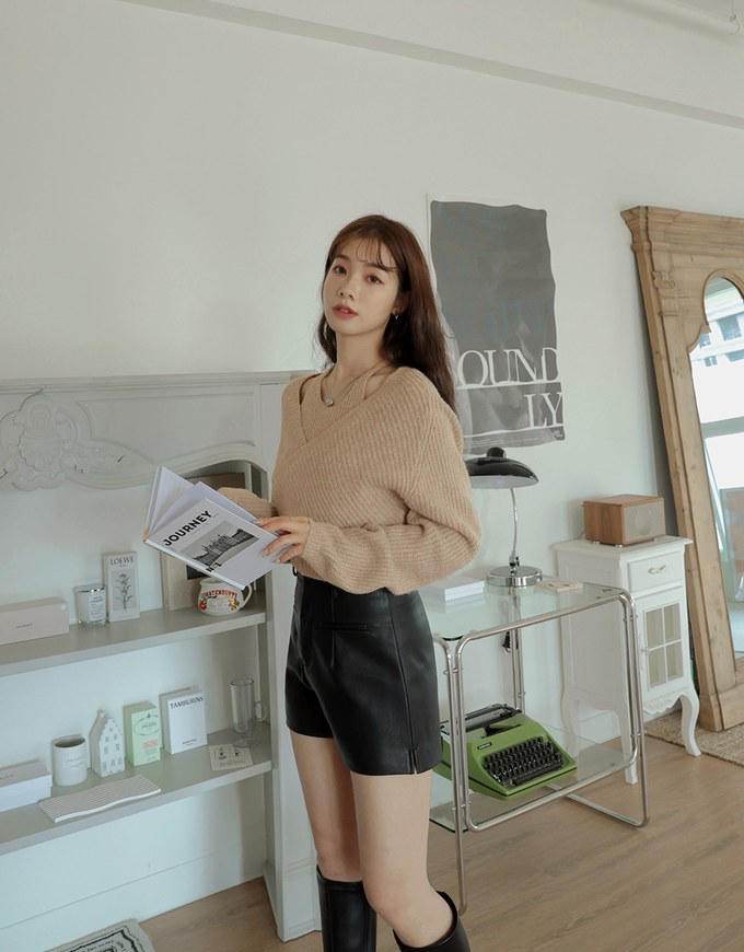 Softy Cross Neck Sweater