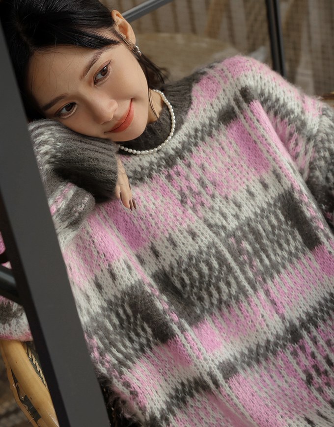 Contrast Color Knitted Top