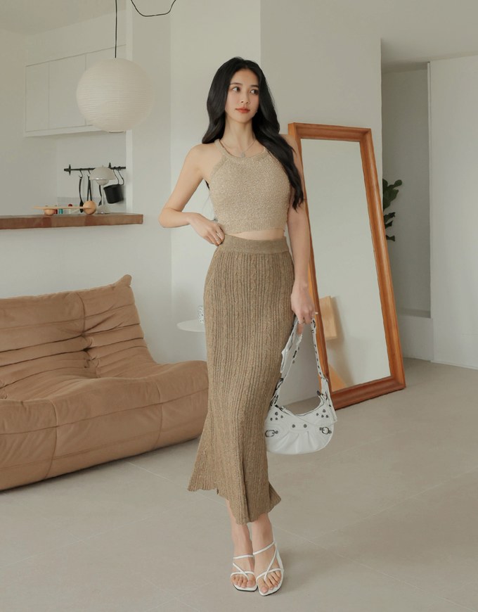 Off-Shoulder Mixed Color Woolen Vest (With Padding)
