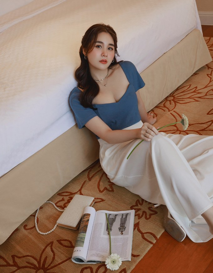 Solid Color Heart Neckline Knit Padded Top
