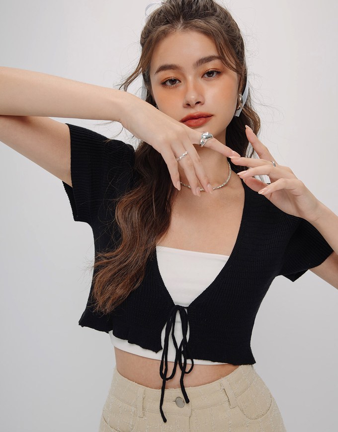 Ribbed Tie Front Cropped Knit Top