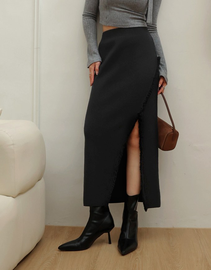 Frayed Slit Knit Maxi Skirt