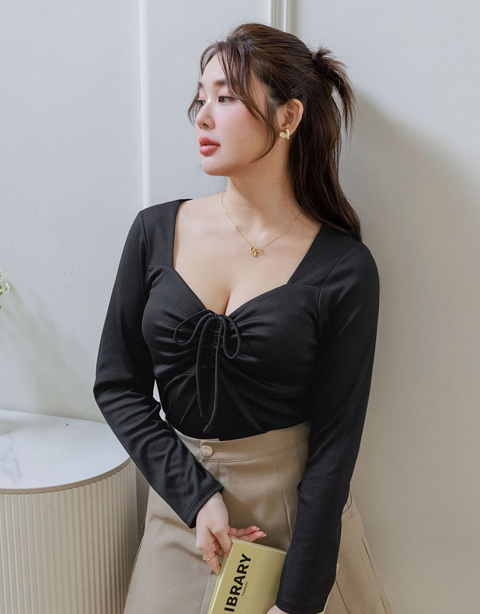 2 Way Sweetheart Neckline Front Ruched Top