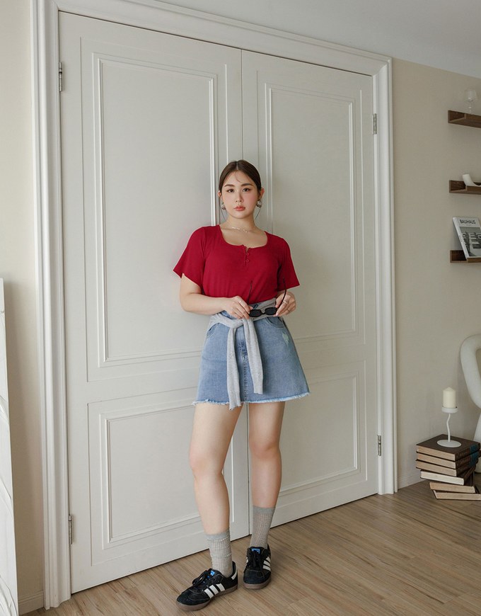 Slim Fit Button Up U Neck Ribbed Crop Top