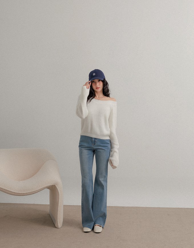 Asymmetric Shoulder Basic Knitted Top