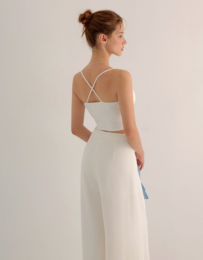 U Neck Sculpting Spaghetti Strap Cami Padded Top with Cross Strap Back Detail