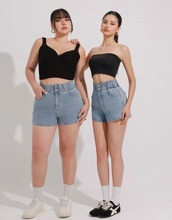 Cooling Fabric Double Button Jeans Denim Shorts with Heart Pocket Stitching