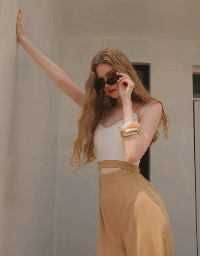 Contrast Spaghetti Strap Waist Cut Out Wide Leg Padded Jumpsuit