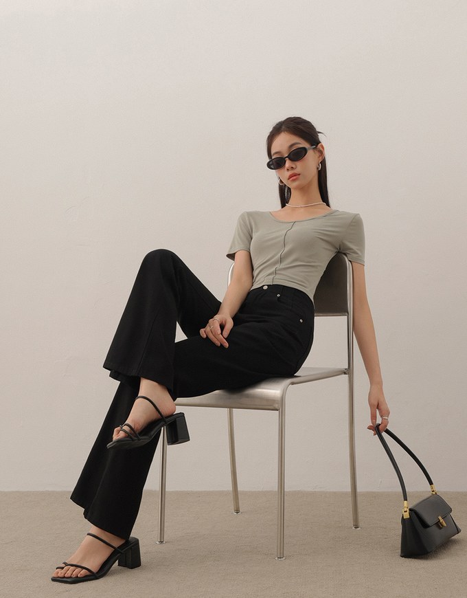 Basic Essential 2 Way Stretch Crop Tee with Side Ruching Detail