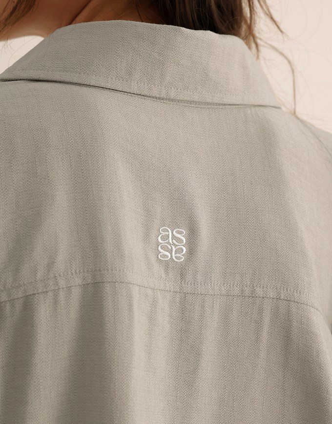 Cooling Fabric Lightweight Oversized Blouse with Pocket Detail