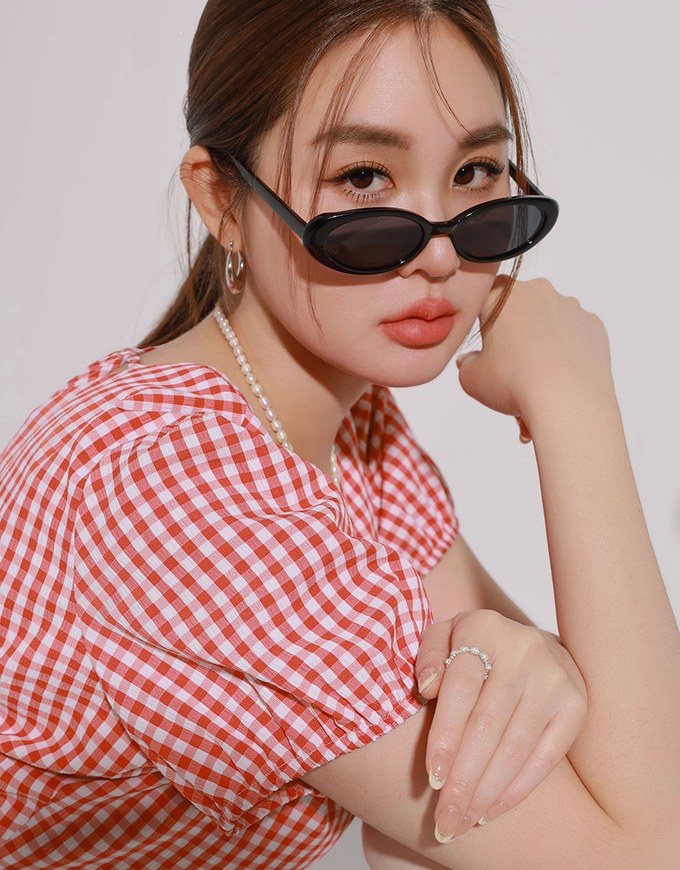V Neck Gingham Crop Blouse with Puff Sleeves and Smocked Waistband