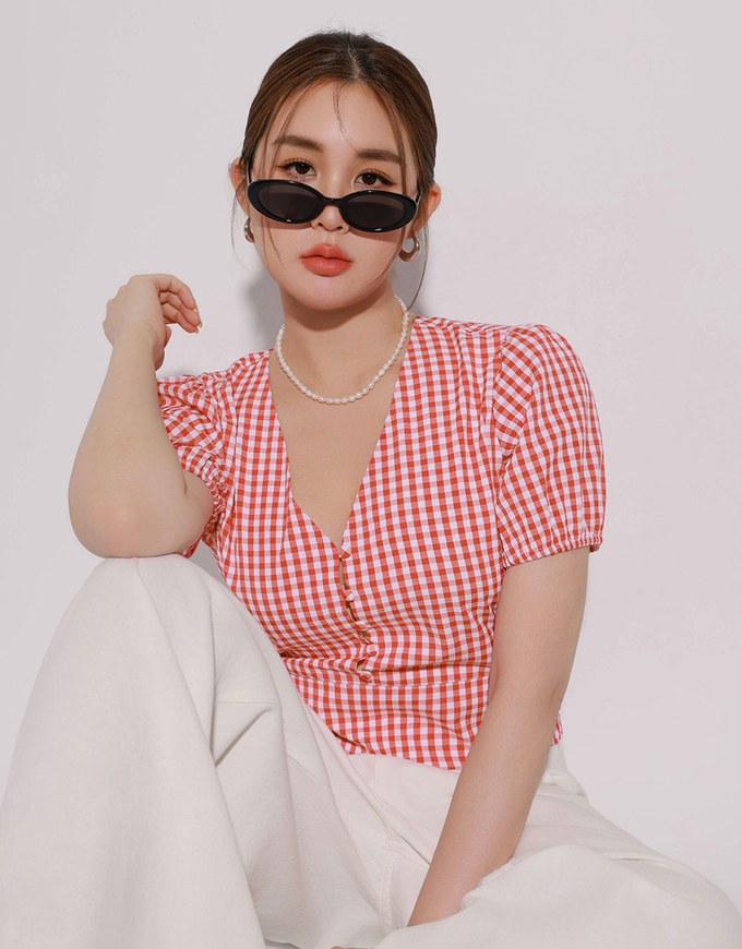 V Neck Gingham Crop Blouse with Puff Sleeves and Smocked Waistband