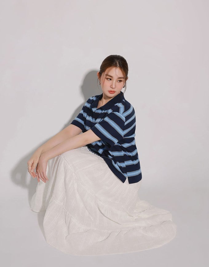 Oversized Polo Knit Top with Retro Stripes– Navy