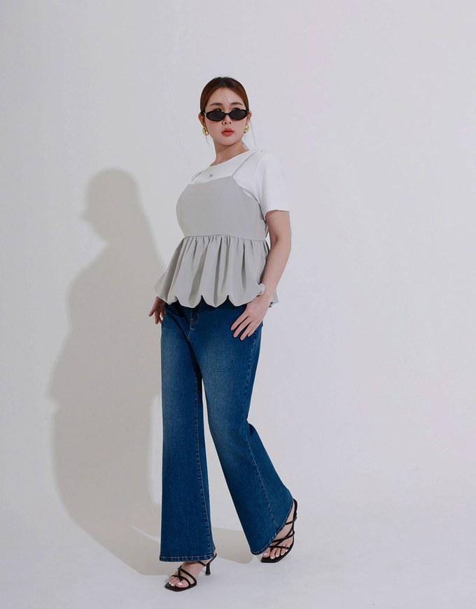 Adjustable Strap Gathered Bubble Peplum Cami Top