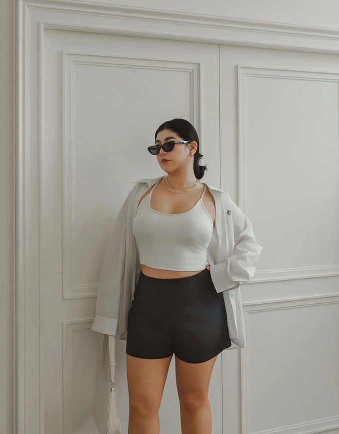 AIRY HOURGLASS Cooling High Waist Sculpted Shorts with Back Pockets