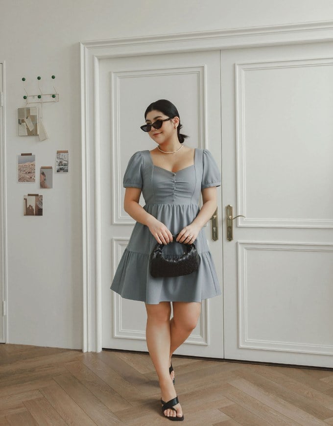 Sweetheart Neckline Puff Sleeve Tiered Mini Dress with Button Detail