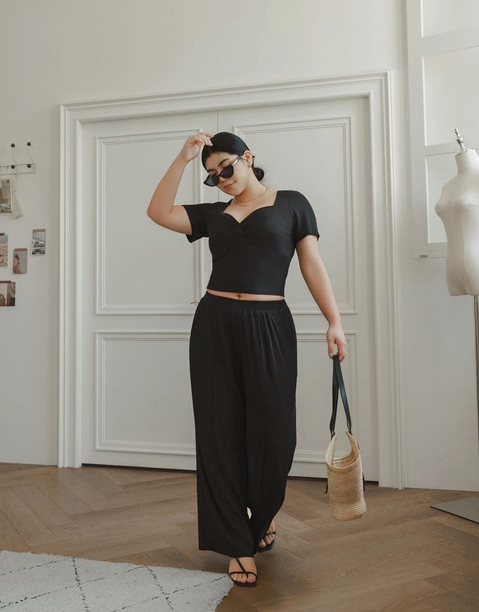 Twist Front Short Sleeve Cropped Top and Elastic Waist Relaxed Pants Setwear