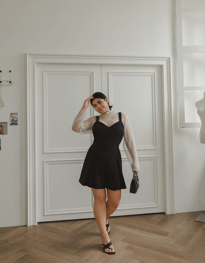 Sweetheart Neckline Wide Strap Pleated Padded Jumpsuit