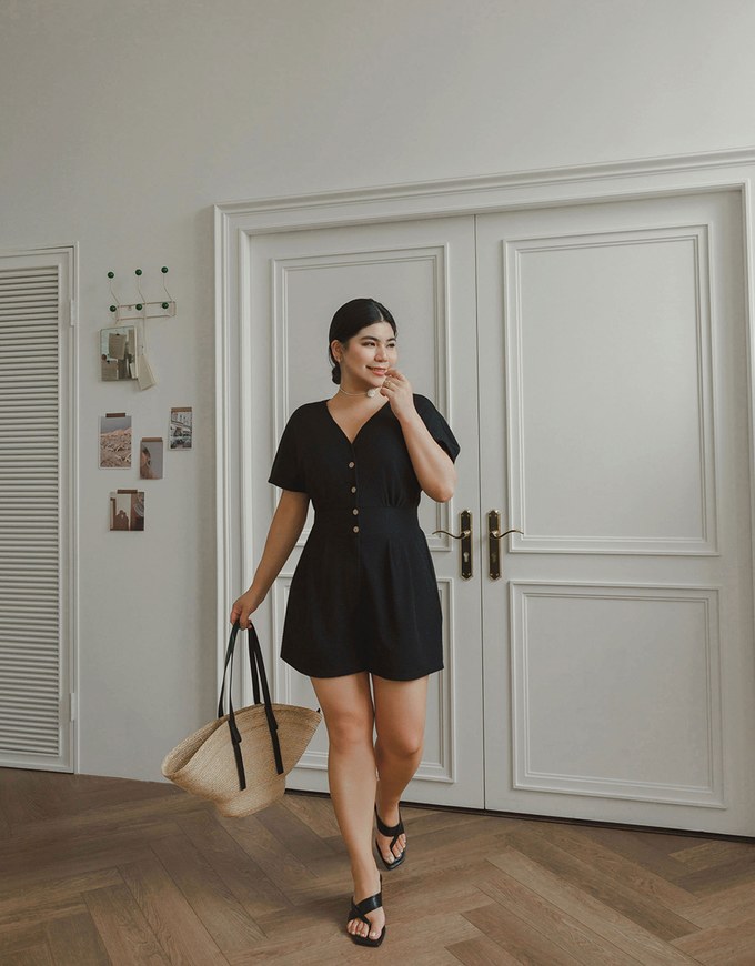 Soft Crinkle Textured V Neck Buttoned Front Jumpsuit