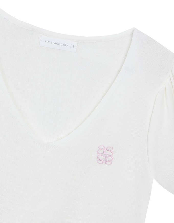 AIR SPACE Logo Embroidered V Neck Short Sleeve Knit Top